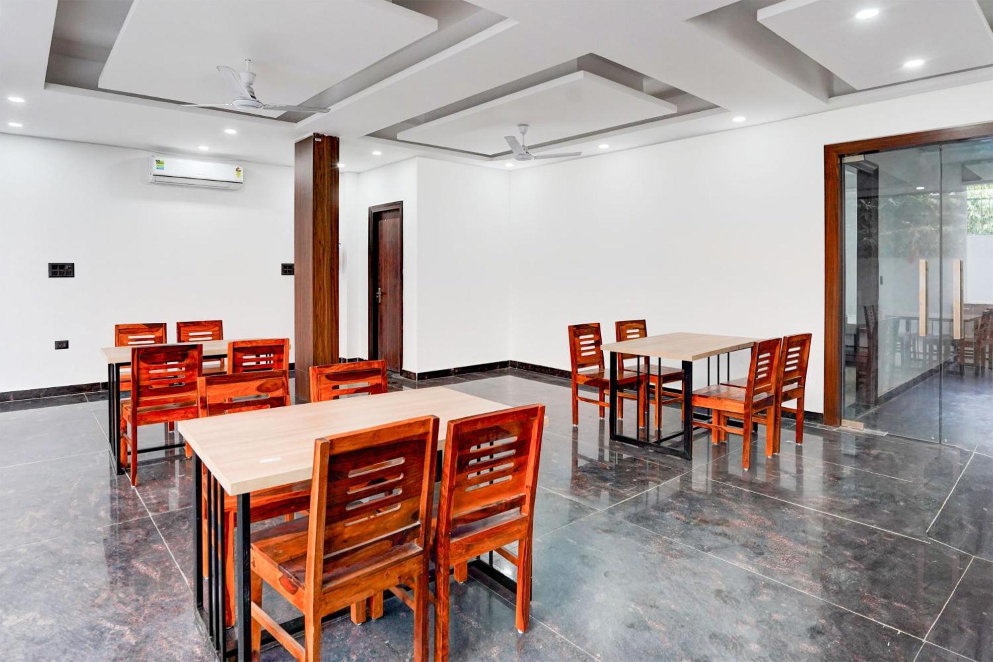 Hotel Super Collection O 63 A Noida Zewnętrze zdjęcie
