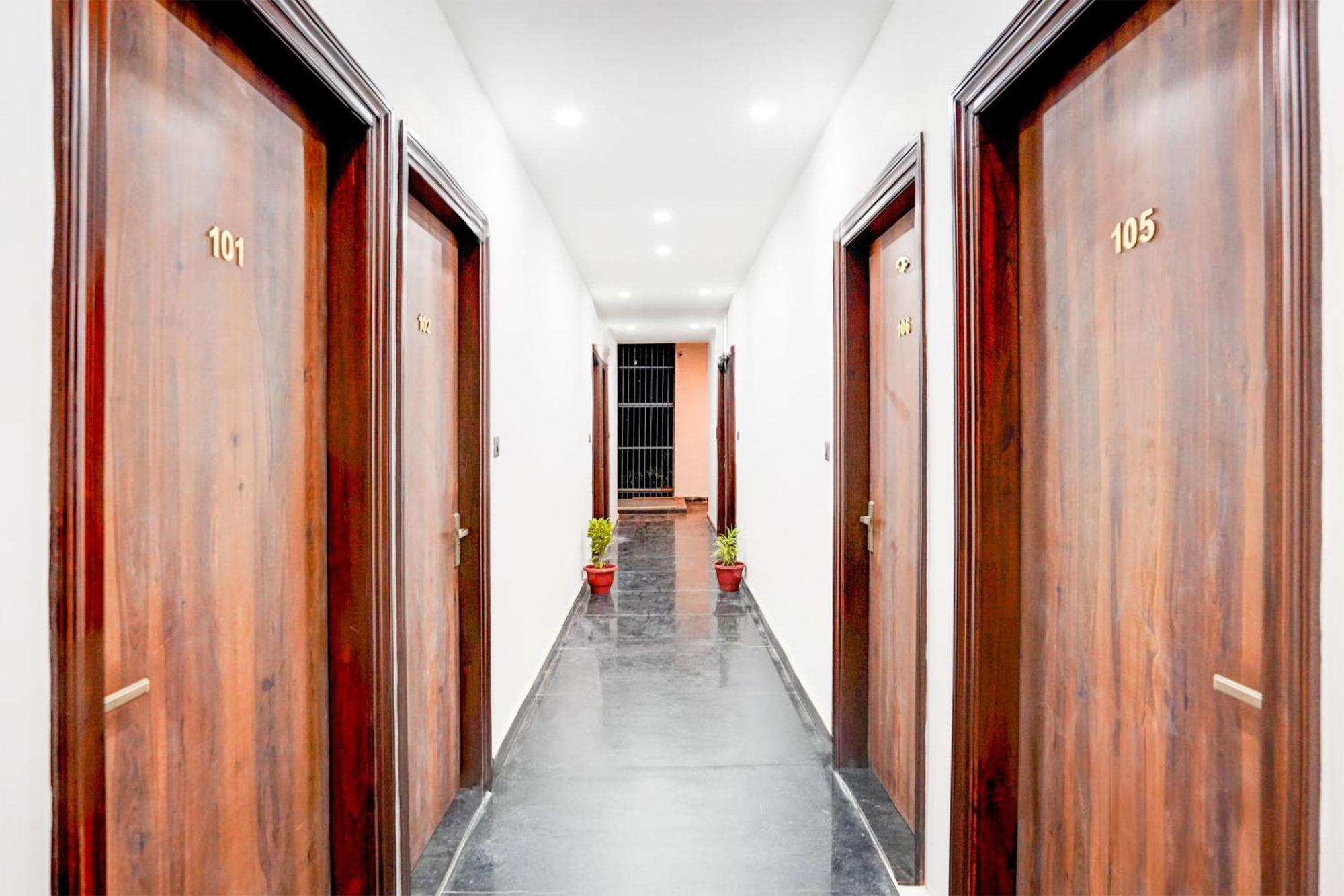 Hotel Super Collection O 63 A Noida Zewnętrze zdjęcie